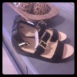 Kenneth Cole NY ankle strap sandals